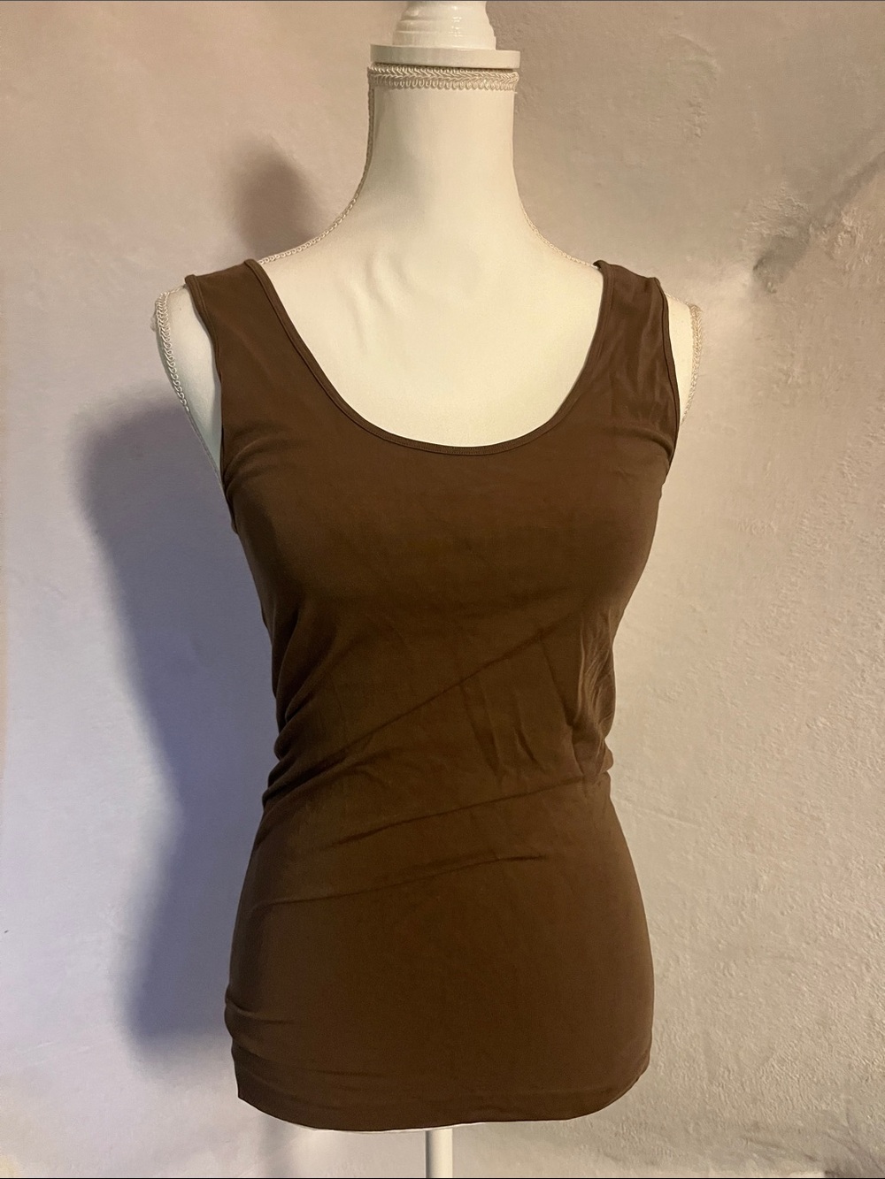 Slim Scoop Neck Tank Top - Brown